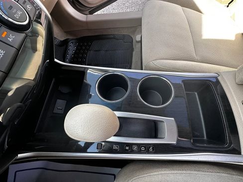 Used 2013 Nissan Altima 2.5 SV w/ 2.5SV Convenience Pkg image 18