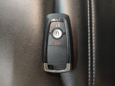 Used 2023 Ford Edge SEL image 32