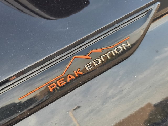 Used 2024 Volkswagen Atlas Peak Edition SE AWD/4WD image 9