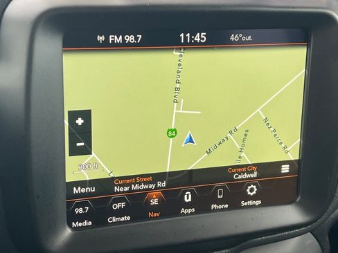 Used 2023 Jeep Renegade Latitude AWD/4WD image 19