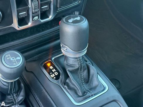 Used 2025 Jeep Wrangler Sahara w/ Safety Group image 24