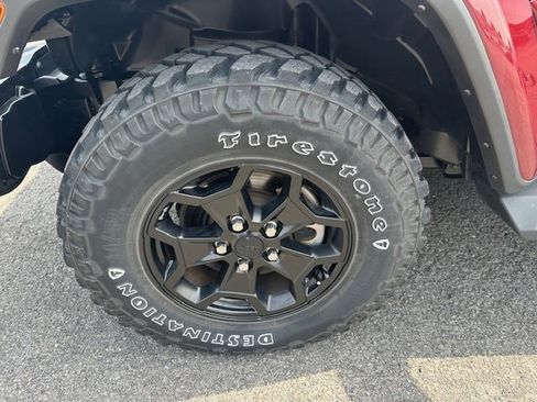 Used 2021 Jeep Gladiator Sport image 33