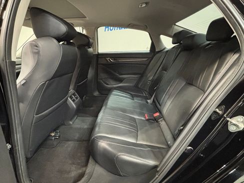 Certified 2018 Honda Accord Touring image 30