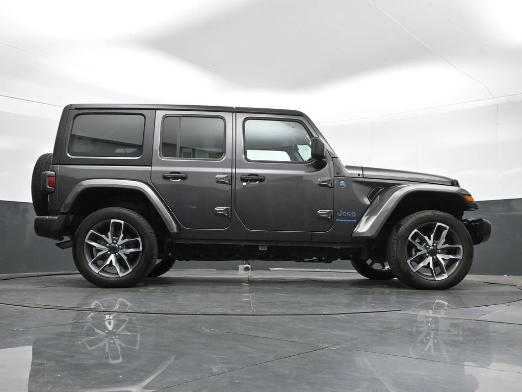 Used 2024 Jeep Wrangler Unlimited AWD/4WD image 41