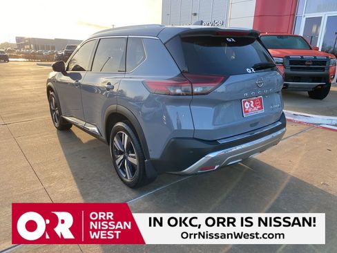 Used 2023 Nissan Rogue Platinum w/ Platinum Premium Package image 3