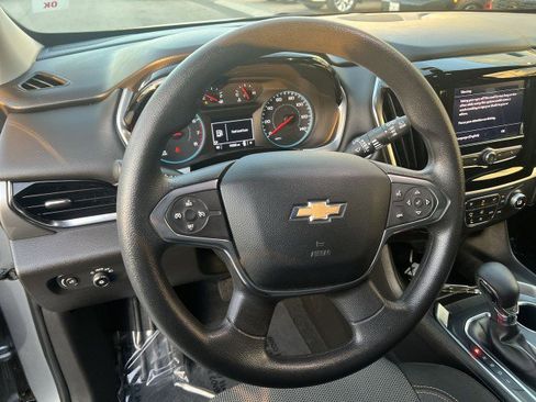 Used 2021 Chevrolet Traverse LS image 11