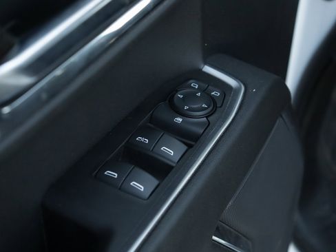 Used 2023 Chevrolet Silverado 1500 LT image 25