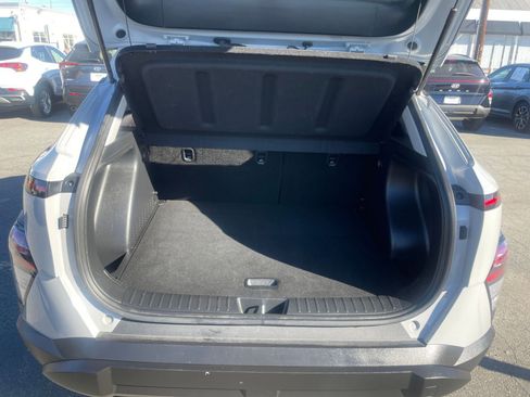 Used 2025 Hyundai Kona SEL image 31