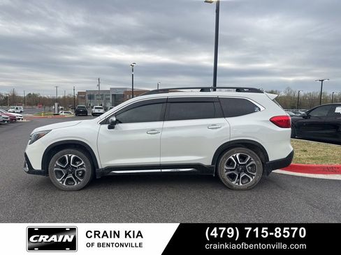 Used 2023 Subaru Ascent Touring image 5