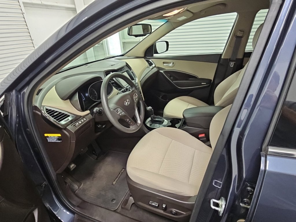 Used 2017 Hyundai Santa Fe Sport FWD image 11
