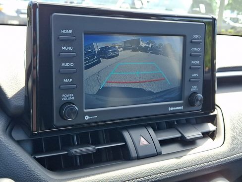 Used 2022 Toyota RAV4 LE AWD/4WD image 20