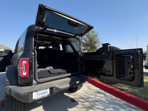 New 2025 Ford Bronco Badlands image 68