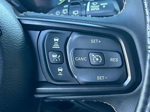 Used 2024 Jeep Wrangler Unlimited w/ Convenience Group AWD/4WD image 59