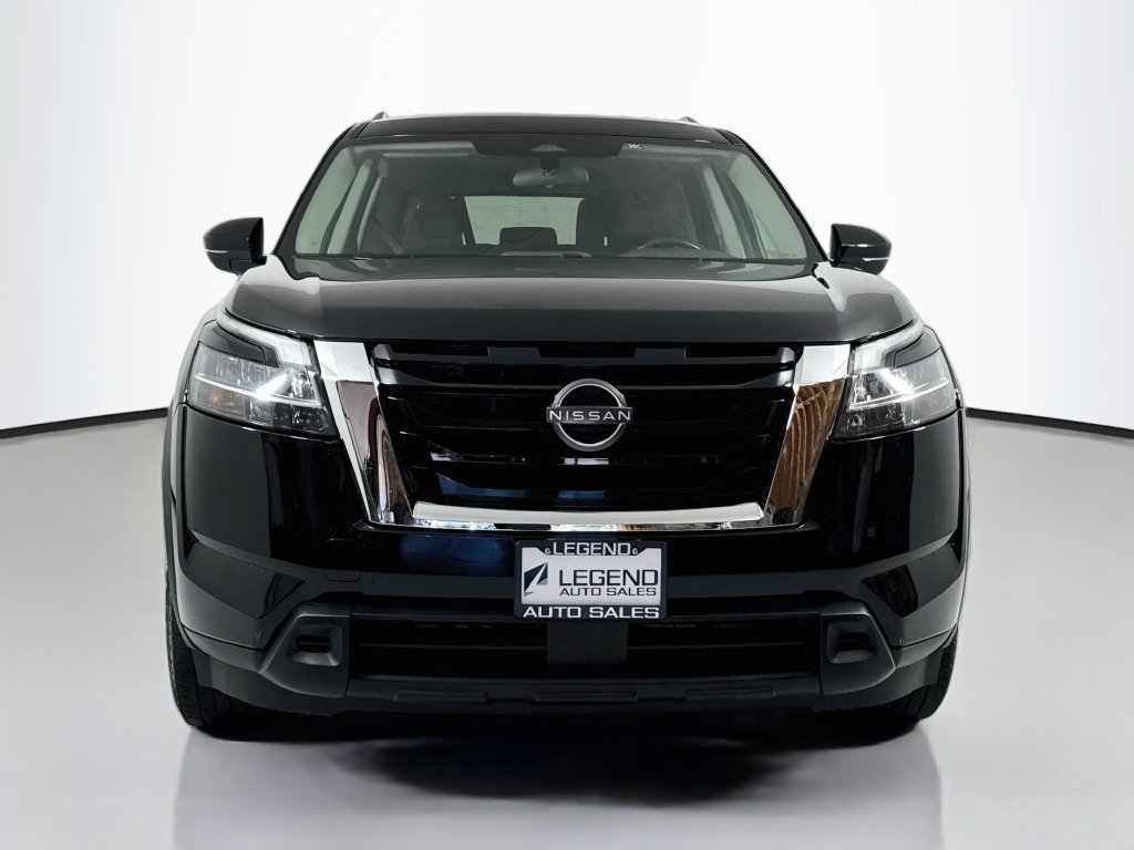 Used 2022 Nissan Pathfinder SV FWD image 3