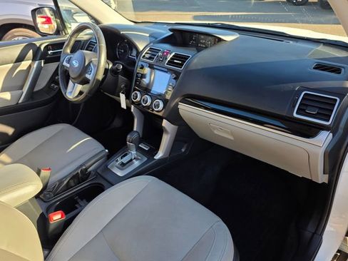 Used 2017 Subaru Forester 2.5i Limited w/ Popular Package #2 image 9