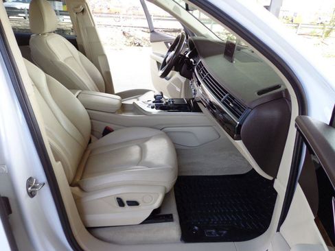 Used 2018 Audi Q7 3.0T Premium Plus w/ Premium Plus Package image 16