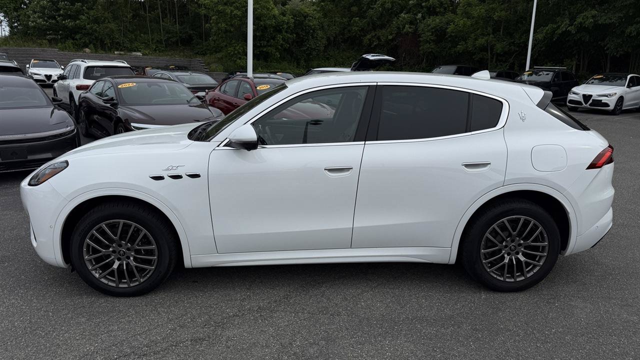 Used 2023 Maserati Grecale GT AWD/4WD image 12