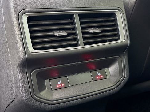 New 2026 Volkswagen Atlas Cross Sport SEL R-Line image 25