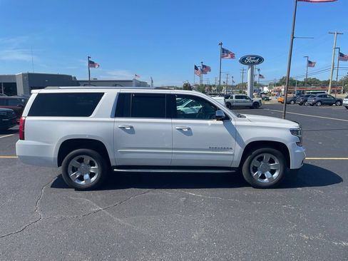 Used 2018 Chevrolet Suburban Premier AWD/4WD image 4