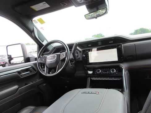 Certified 2024 GMC Sierra 3500 AT4 w/ AT4 Premium Plus Package AWD/4WD image 30