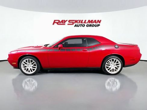 Used 2012 Dodge Challenger SXT Plus RWD image 4