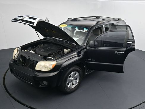 Used 2008 Toyota 4Runner SR5 AWD/4WD image 39