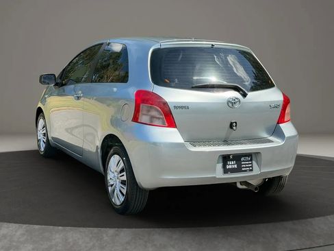 Used 2007 Toyota Yaris 2-Door Hatchback FWD image 4