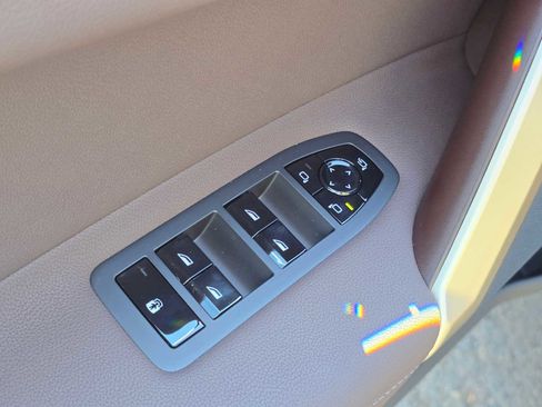 New 2026 BMW iX xDrive45 w/ Executive Package image 23