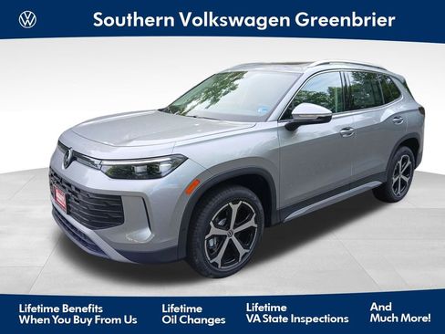 New 2026 Volkswagen Tiguan SE AWD/4WD image 1