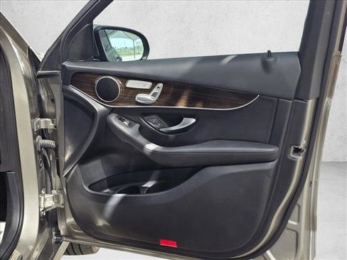 Used 2019 Mercedes-Benz GLC 300 4MATIC Coupe image 10