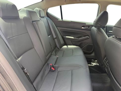 Used 2025 Nissan Altima 2.5 SL AWD/4WD image 17