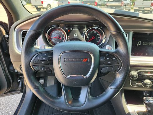 Used 2019 Dodge Charger SXT AWD/4WD image 21