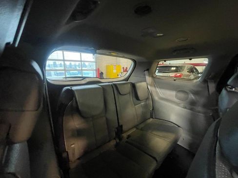 Used 2018 Kia Sedona SX image 13