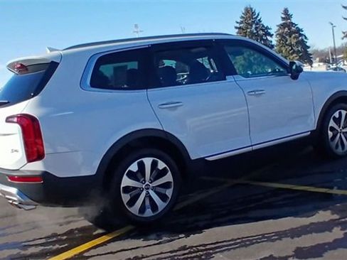 Certified 2020 Kia Telluride S image 3