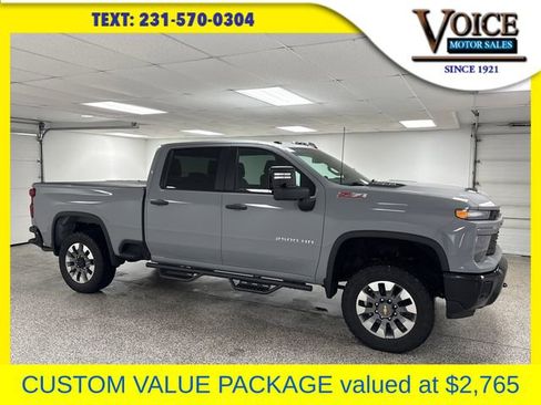 Used 2024 Chevrolet Silverado 2500 Custom w/ Custom Value Package image 1