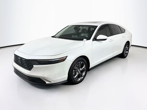 Used 2023 Honda Accord EX image 3