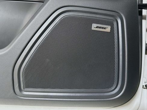 New 2026 Porsche Macan image 12