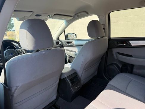 Used 2019 Subaru Outback 2.5i Premium AWD/4WD image 18