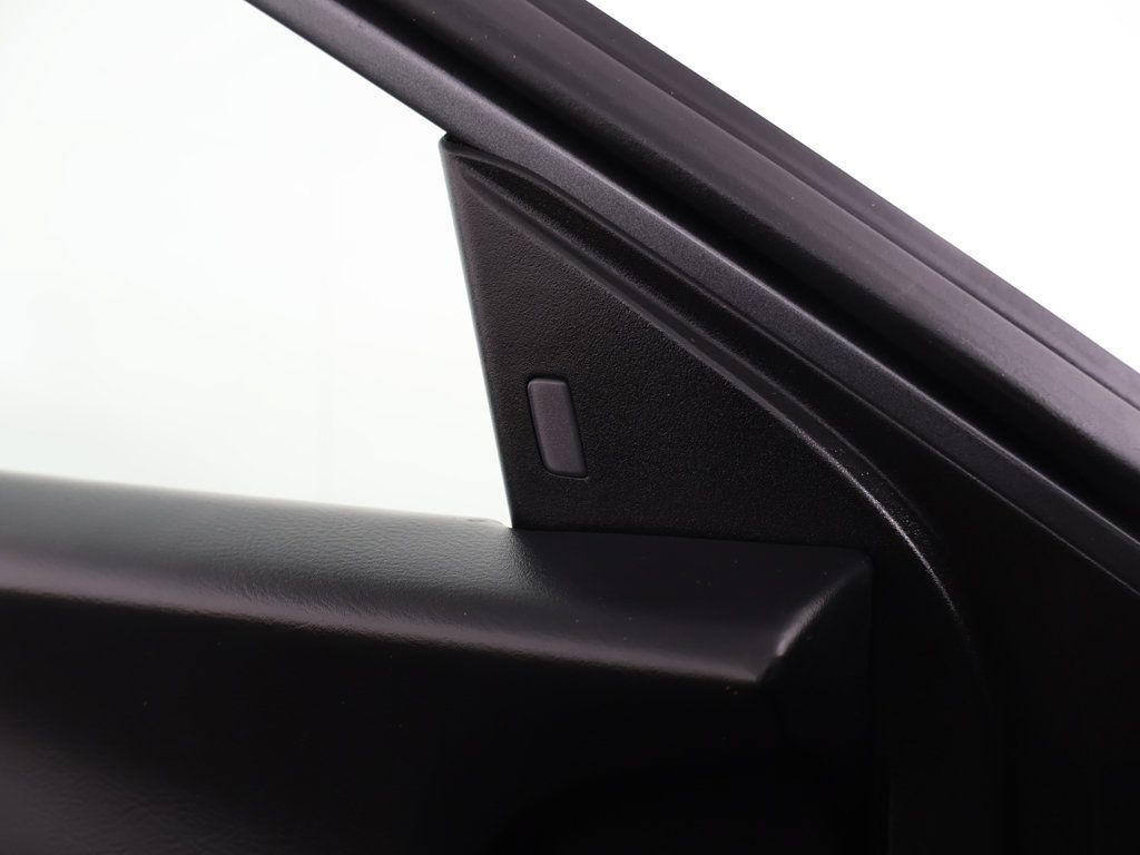 Used 2025 Nissan Sentra SV FWD image 35
