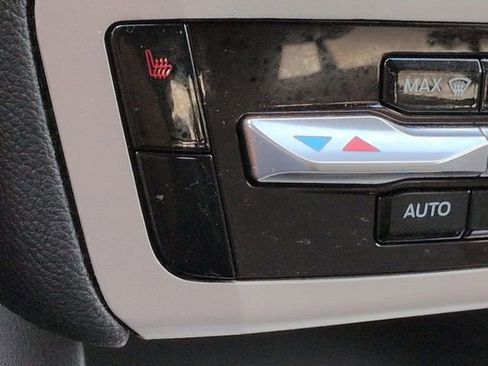 Certified 2024 Ford Explorer XLT image 21