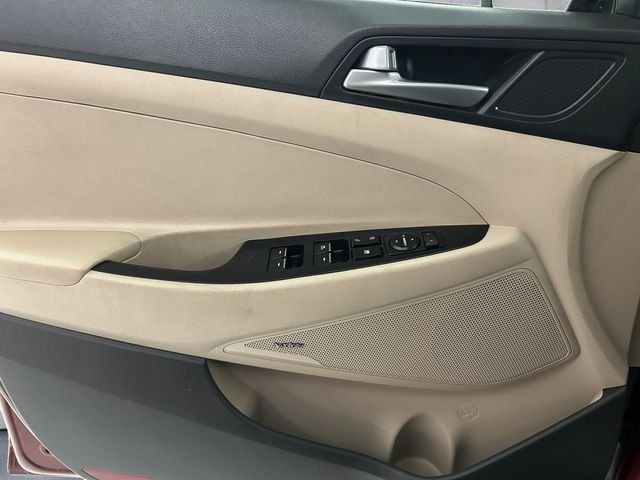 Used 2017 Hyundai Tucson Limited w/ Limited Ultimate Package 03 FWD image 12