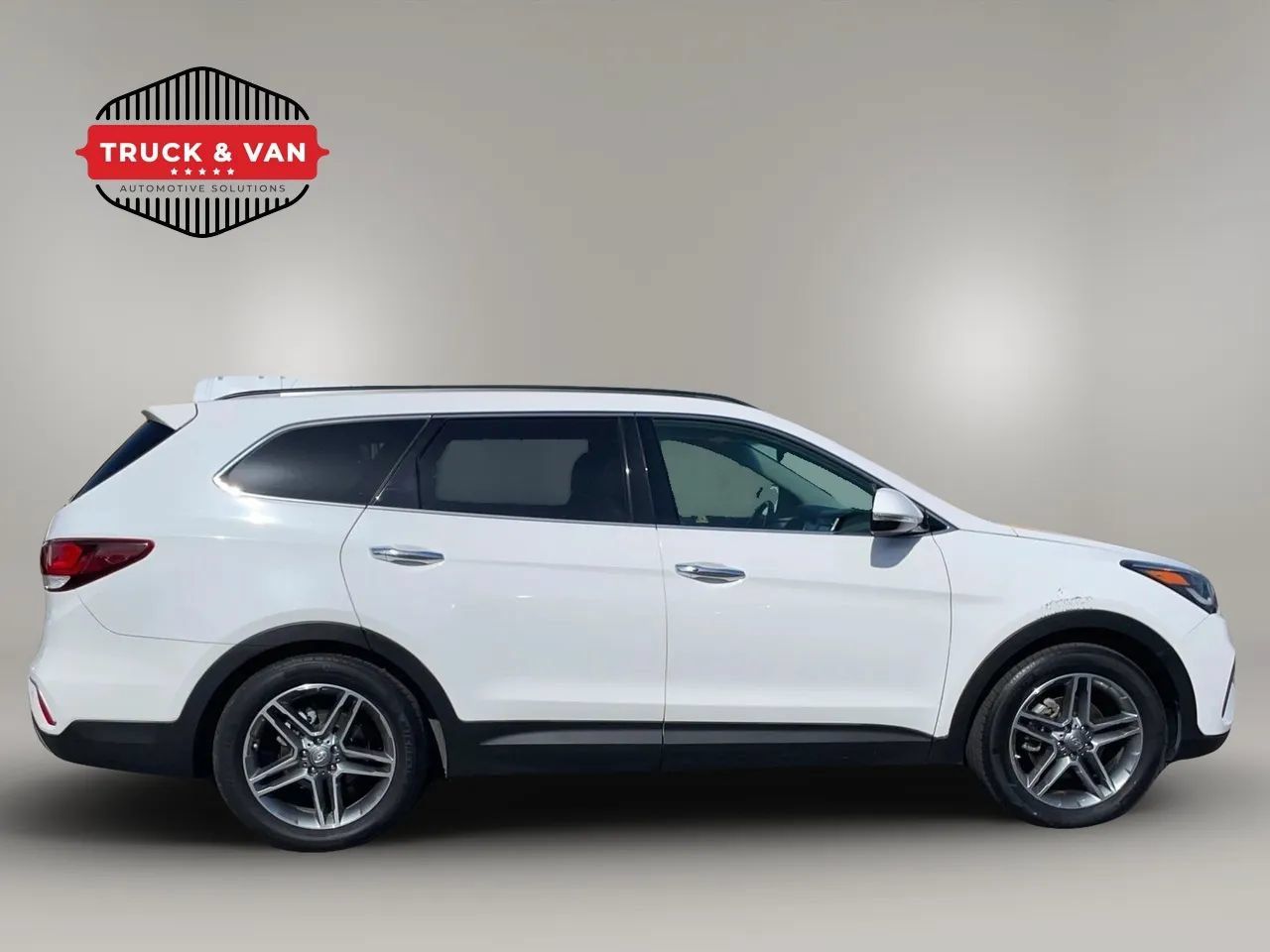 Used 2018 Hyundai Santa Fe FWD image 7