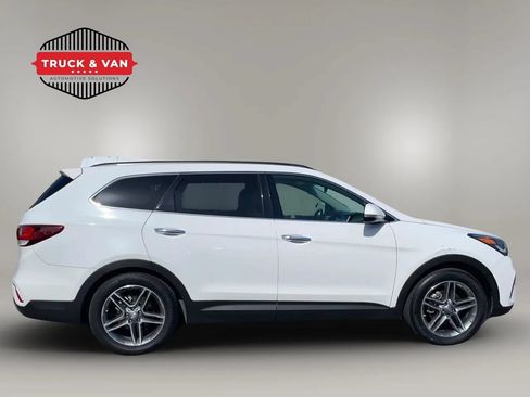 Used 2018 Hyundai Santa Fe FWD image 7