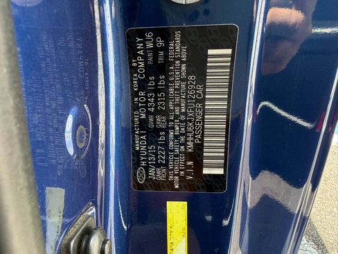 Used 2015 Hyundai Genesis 3.8 RWD image 40