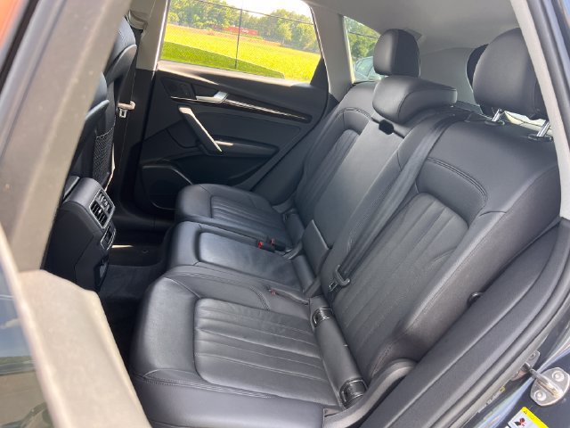Used 2018 Audi Q5 2.0T Premium w/ Convenience Package AWD/4WD image 17