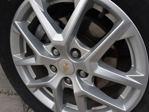 Used 2024 Chevrolet Equinox LT AWD/4WD image 10