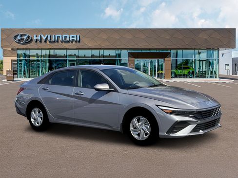 New 2026 Hyundai Elantra SE FWD image 10