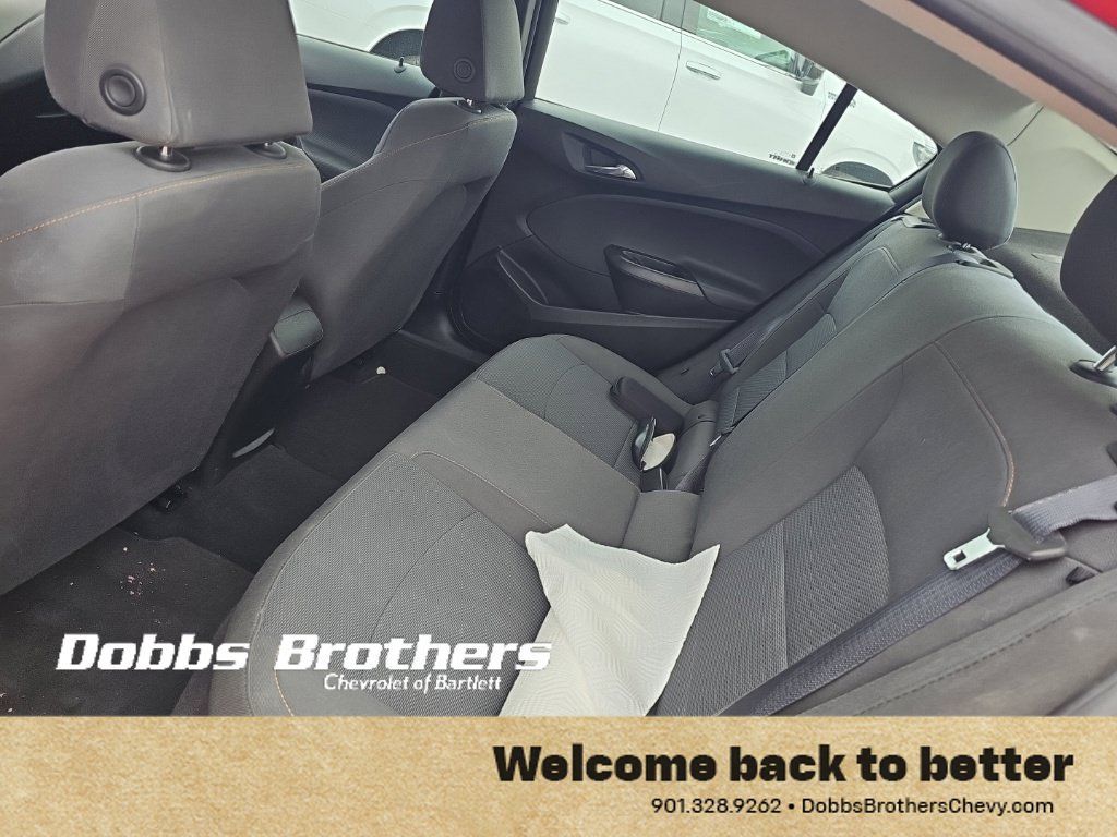 Used 2018 Chevrolet Cruze LS FWD image 12