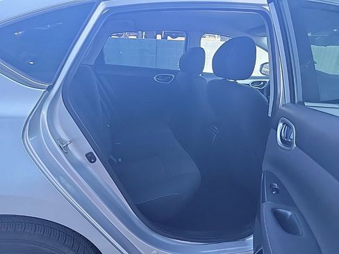 Used 2015 Nissan Sentra SV FWD image 15