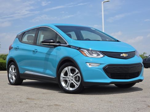 Used 2020 Chevrolet Bolt LT FWD image 2